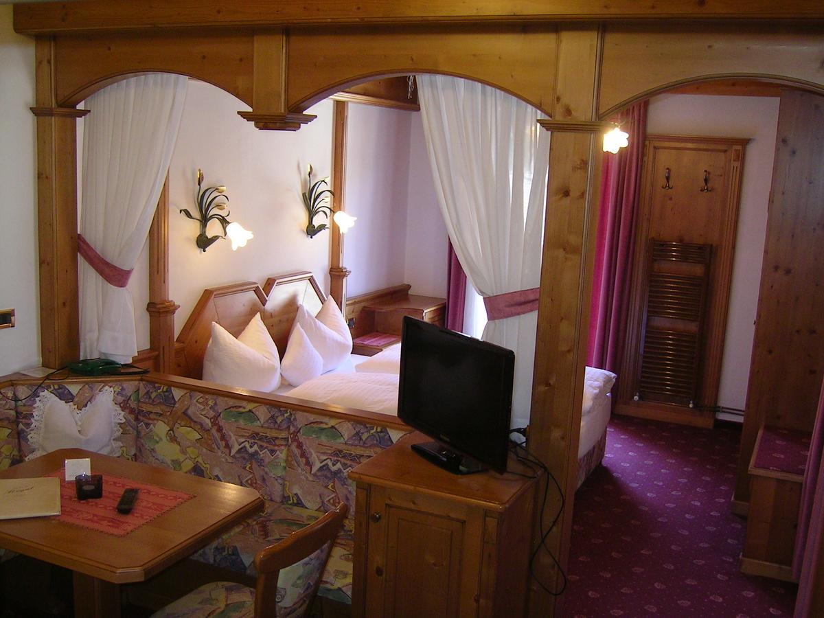 Hotel Garni Royal Arabba Exterior foto
